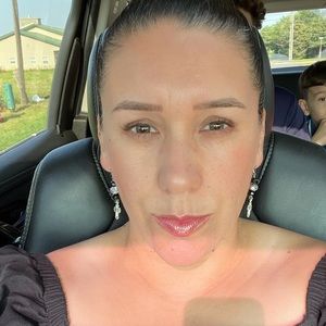 Meet your Posher, Glenda